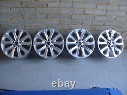 20 inch Land Rover Discovery 5 Range Rover Sport 5002 alloy wheels and Pirelli tires